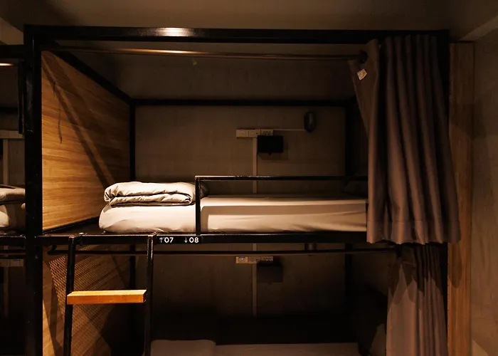 Bed Station Hostel Khaosan Bangkok